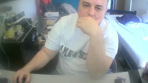 Snapshot of dwizziz chatting on 05-27-26, 11:40 Ivan online show from 05-27-26, 11:40