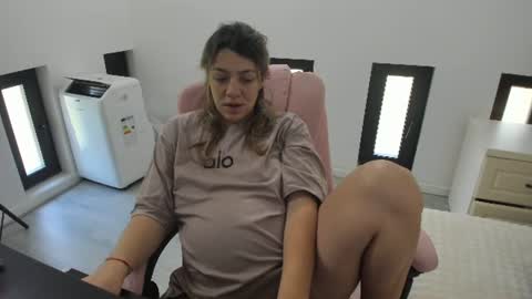 Snapshot of dyanakaylin chatting on 07-06-26, 06:21 dayana online show from 07-06-26, 06:21