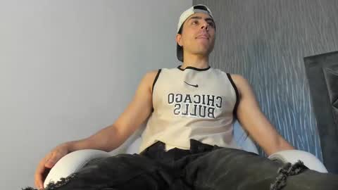 Dylan online show from 10-04-25, 11:19