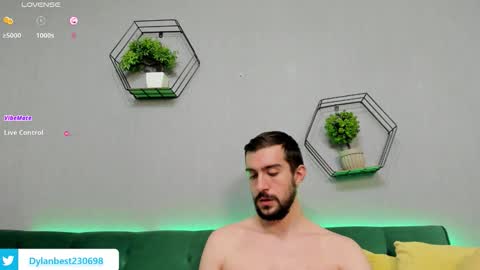 Dylan online show from 11-09-25, 06:39