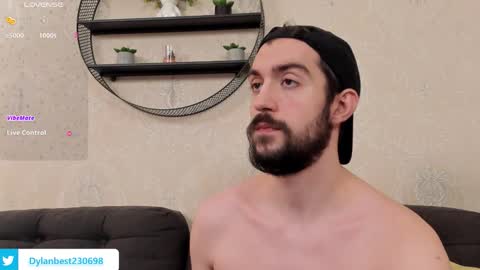 Dylan online show from 12-18-25, 12:38