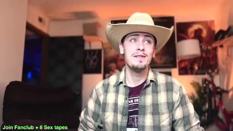 Dylan Daniel 7.8 online show from 02-12-25, 08:29