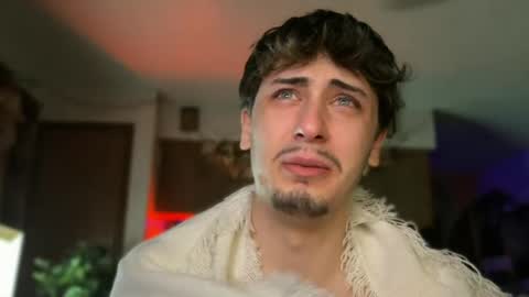 Dylan Daniel 7.8 online show from 10-07-25, 09:28