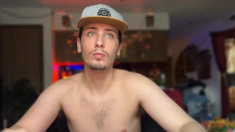 Dylan Daniel 7.8 online show from 10-17-25, 10:01