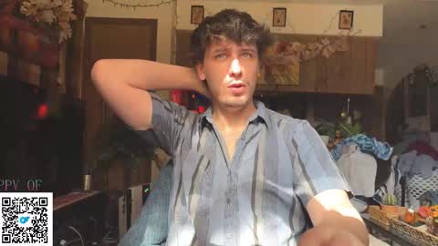 Dylan Daniel 7.8 online show from 11-09-25, 05:44