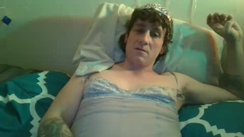 Snapshot of dylanjowelch chatting on 01-06-25, 11:42 Aurora online show from 01-06-25, 11:42