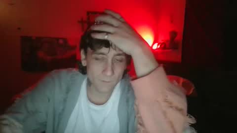 Snapshot of dylanjowelch chatting on 01-20-25, 03:37 Aurora online show from 01-20-25, 03:37