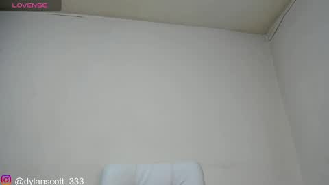 dylanscott_106 online show from 12-31-24, 09:39
