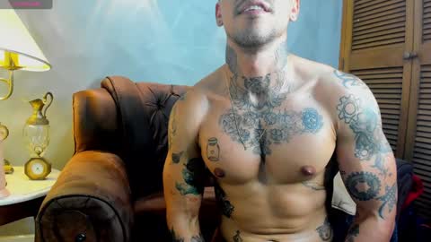 Snapshot of dylanstonne1 chatting on 01-20-25, 01:50 D Y L A N online show from 01-20-25, 01:50