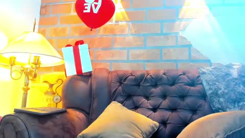 Snapshot of dylanstonne1 chatting on 02-07-25, 01:25 D Y L A N online show from 02-07-25, 01:25