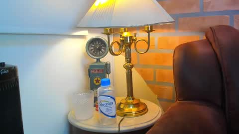 Snapshot of dylanstonne1 chatting on 03-01-25, 12:28 D Y L A N online show from 03-01-25, 12:28