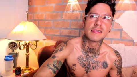 Snapshot of dylanstonne1 chatting on 03-07-25, 11:49 D Y L A N online show from 03-07-25, 11:49