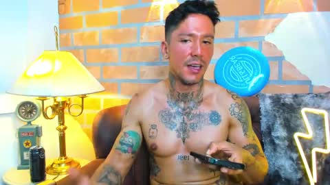 Snapshot of dylanstonne1 chatting on 03-12-25, 03:24 D Y L A N online show from 03-12-25, 03:24