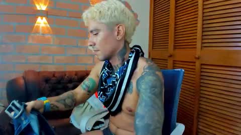 Snapshot of dylanstonne1 chatting on 09-09-25, 11:15 D Y L A N online show from 09-09-25, 11:15