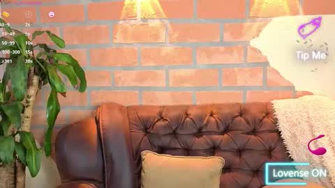 Snapshot of dylanstonne1 chatting on 10-18-25, 12:57 D Y L A N online show from 10-18-25, 12:57