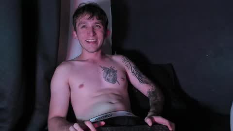 Snapshot of dylanwhite23 chatting on 11-27-25, 06:04 ---DYLAN--- online show from 11-27-25, 06:04