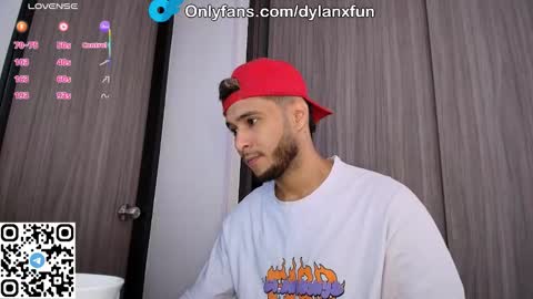Snapshot of dylanxfun chatting on 10-18-25, 01:34 dylanxfun online show from 10-18-25, 01:34
