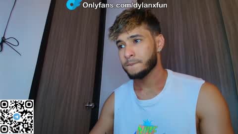 Snapshot of dylanxfun chatting on 10-27-25, 10:47 dylanxfun online show from 10-27-25, 10:47