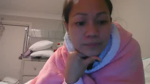 Snapshot of dylene1986 chatting on 06-12-26, 08:13 dylene1986 online show from 06-12-26, 08:13