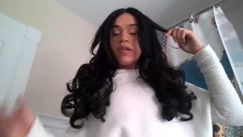 Snapshot of dynasty313 chatting on 12-14-24, 06:41 Dynasty online show from 12-14-24, 06:41