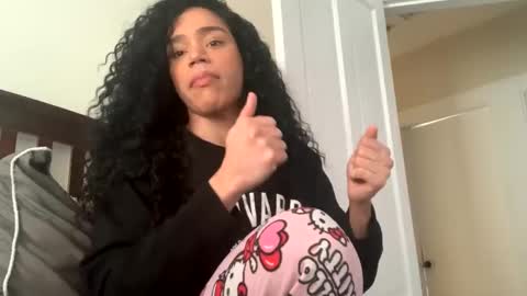 Snapshot of dynasty313 chatting on 01-19-25, 03:42 Dynasty online show from 01-19-25, 03:42