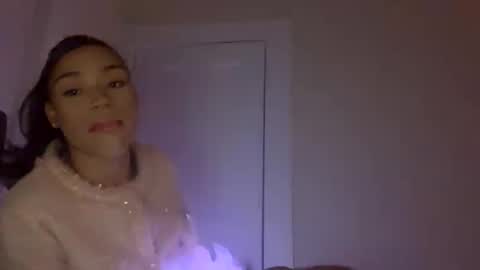 Snapshot of dynasty313 chatting on 03-04-25, 11:43 Dynasty online show from 03-04-25, 11:43