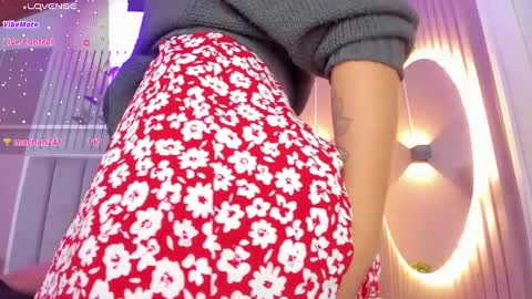 Snapshot of dyvis_22 chatting on 01-04-25, 05:16 Juana online show from 01-04-25, 05:16