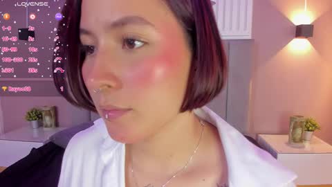 Snapshot of dyvis_22 chatting on 01-31-25, 05:32 Juana online show from 01-31-25, 05:32