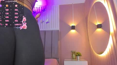 Snapshot of dyvis_22 chatting on 02-06-25, 03:41 Juana online show from 02-06-25, 03:41