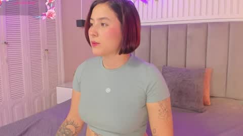 Snapshot of dyvis_22 chatting on 03-11-25, 11:12 Juana online show from 03-11-25, 11:12