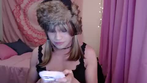 Ella online show from 05-16-26, 05:37