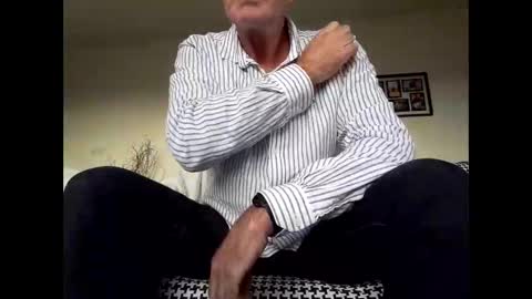 Snapshot of e22004881 chatting on 12-04-25, 10:13 e22004881 online show from 12-04-25, 10:13