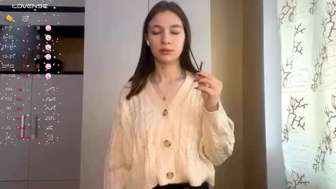 Snapshot of earlenehallett chatting on 02-18-26, 04:52 Kate online show from 02-18-26, 04:52