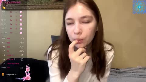 Snapshot of earlenehallett chatting on 03-04-26, 05:13 Kate online show from 03-04-26, 05:13