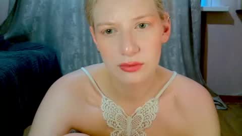 Snapshot of earn_my_lily chatting on 07-04-26, 07:25 Lily online show from 07-04-26, 07:25