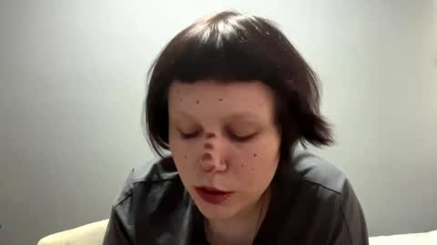 Snapshot of earthascritchfield chatting on 05-05-26, 03:20 Rina online show from 05-05-26, 03:20