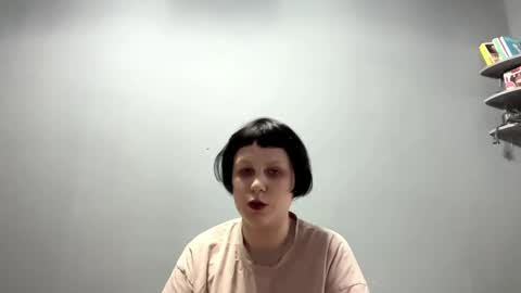 Snapshot of earthascritchfield chatting on 05-10-26, 04:23 Rina online show from 05-10-26, 04:23