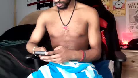 TWITTER   INSTAGRAM    easybreezy20   ONLINE 1230 AM TO 7AM online show from 01-17-25, 06:47