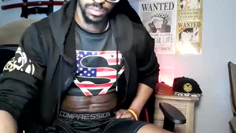 Snapshot of easybreezy20 chatting on 05-25-26, 05:35 TWITTER INSTAGRAM easybreezy20 ONLINE 1230 AM TO 7AM online show from 05-25-26, 05:35