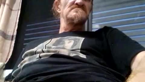 Snapshot of eatyou2022 chatting on 04-28-26, 07:35 eatyou2022 online show from 04-28-26, 07:35