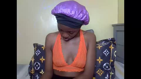 Snapshot of eboniana chatting on 04-28-26, 03:00 eboniana online show from 04-28-26, 03:00