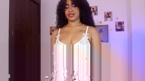 Snapshot of ebony_af chatting on 06-06-26, 08:08 ebony_af online show from 06-06-26, 08:08