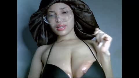 Snapshot of ebony_badgurl chatting on 05-27-26, 06:38 Ebony badgurl online show from 05-27-26, 06:38