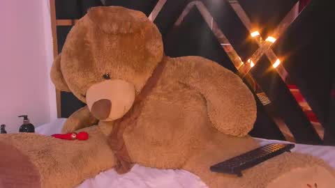 Luci  online show from 02-26-25, 05:09