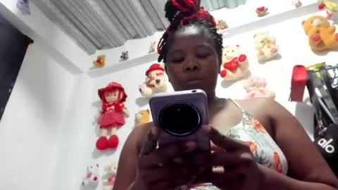 Snapshot of ebony_cristal1 chatting on 07-06-26, 03:47 Cristal Ebony online show from 07-06-26, 03:47