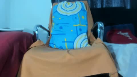 Snapshot of ebony_cristal1 chatting on 08-06-26, 12:18 Cristal Ebony online show from 08-06-26, 12:18