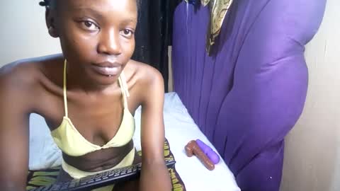 Snapshot of ebony_desire1 chatting on 05-21-26, 02:07 Desire online show from 05-21-26, 02:07