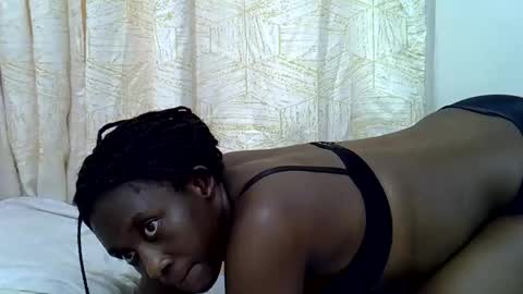 Snapshot of ebony_dessy chatting on 05-07-26, 10:09 Desire online show from 05-07-26, 10:09