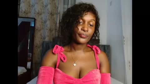 Snapshot of ebony_ghoddes chatting on 02-15-25, 07:17 ebony online show from 02-15-25, 07:17