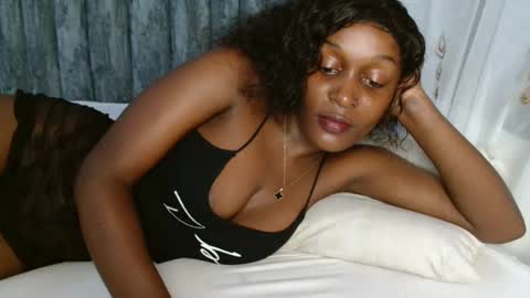 Snapshot of ebony_ghoddes chatting on 02-20-25, 06:35 ebony online show from 02-20-25, 06:35